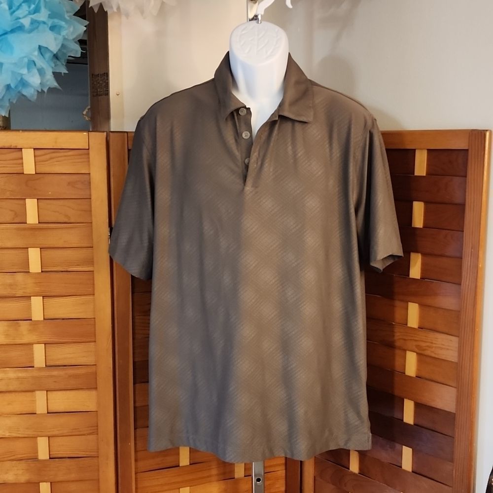 Nike brand Men's golf shirt